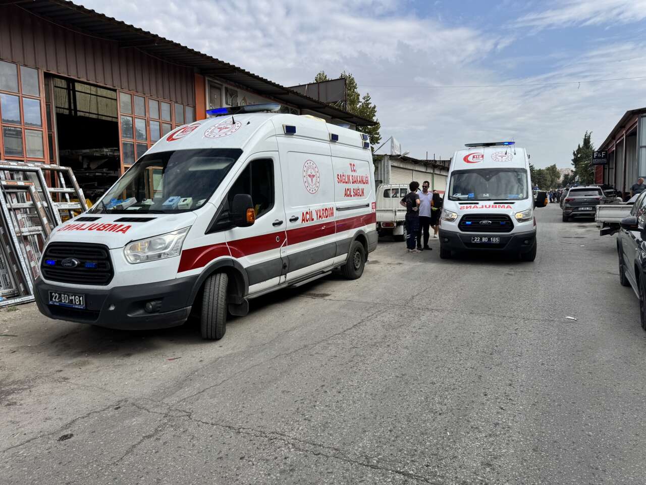 Oto tamircide patlama! İş yeri sahibi ağır yaralı 8